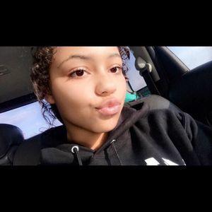 Meet your Posher, Lillian